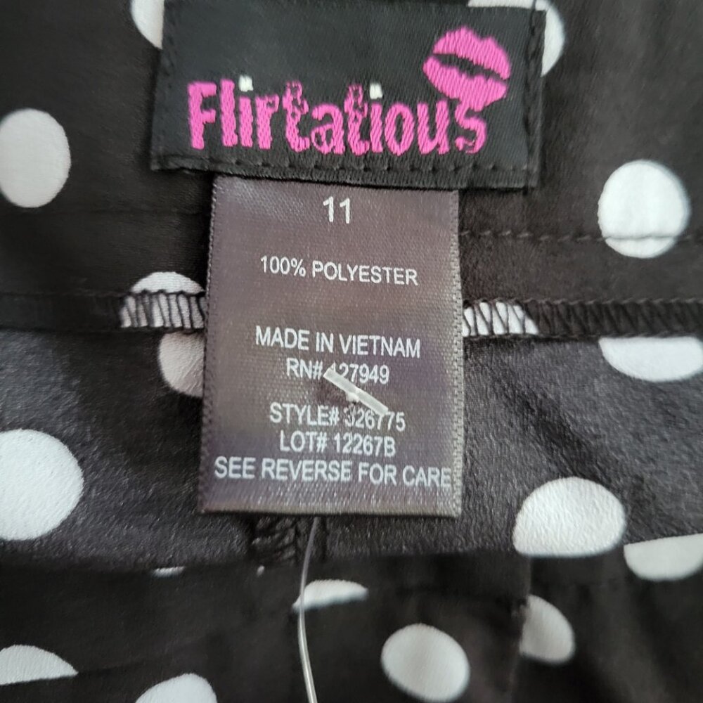 Junior's Black & White Shorts - by Flirtatious - Size 11 - Picture 4 of 5